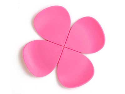 THREE-DIMENSIONAL FLOWER COASTER