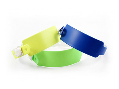 PLASTIC WRISTBAND