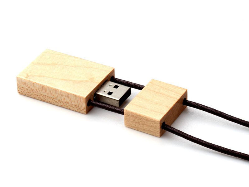 WOODEN USB WITH STRING