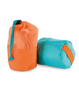 FITNESS TOWEL IN MESH POUCH